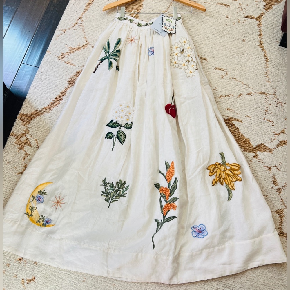 Agua by Agua Bendita TANGELO WILD MAXI SKIRT

Embroidered Appliqués - Picture 2 of 13